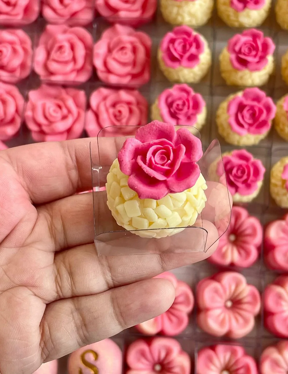 Brigadeiros Floridos decorados para venda